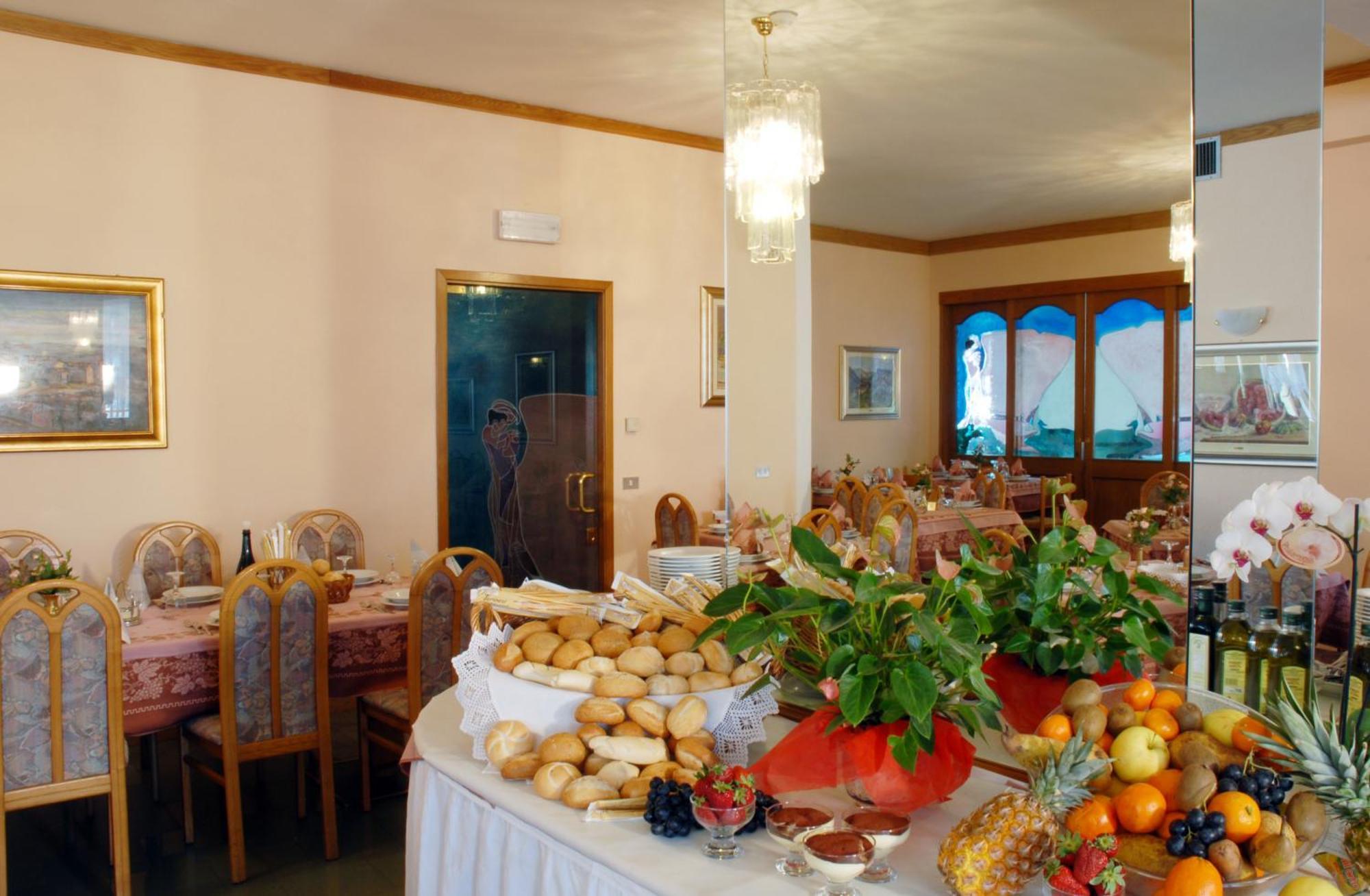 Hotel Sass Maor Fiera Di Primiero Dış mekan fotoğraf